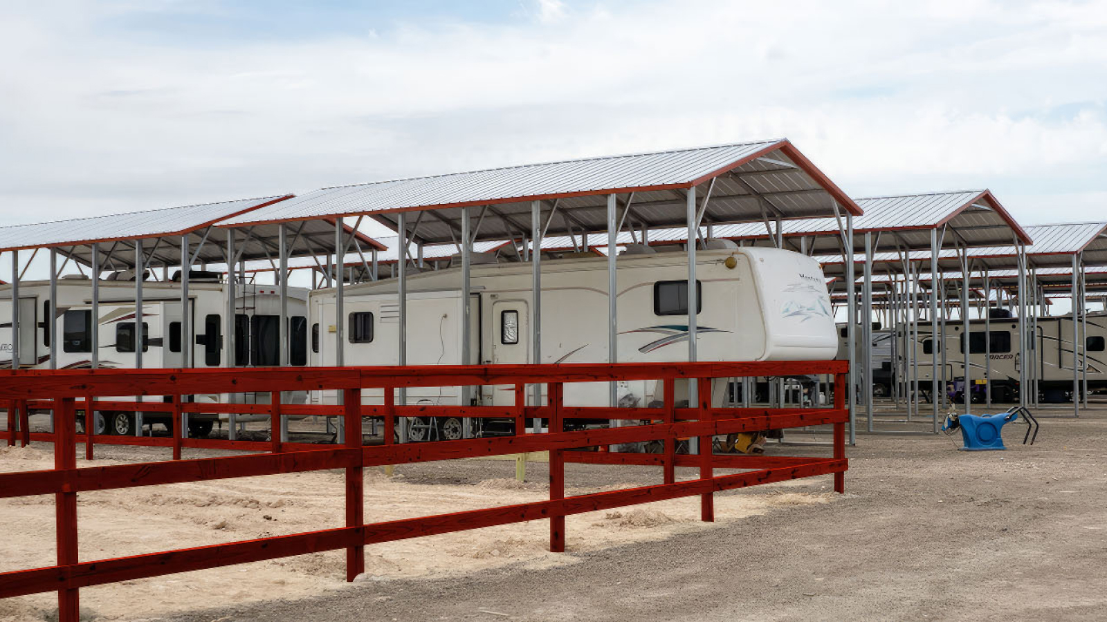 Before implementing SmartLodge, PetroPlex Properties faced common industry challenges, including inefficient billing, manual audits, and suboptimal accommodation utilization