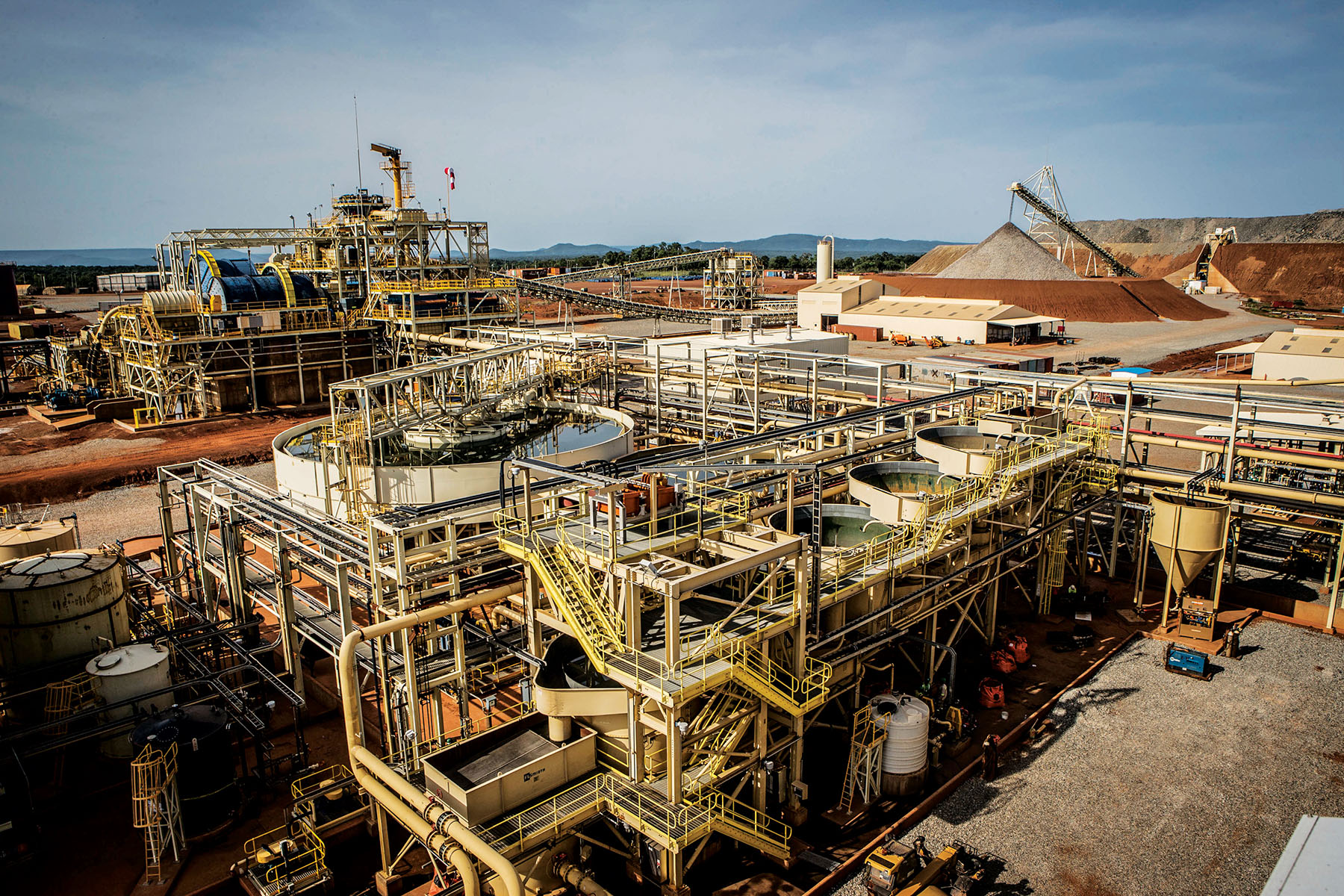 b2gold-fekola-mine-mill-aerial