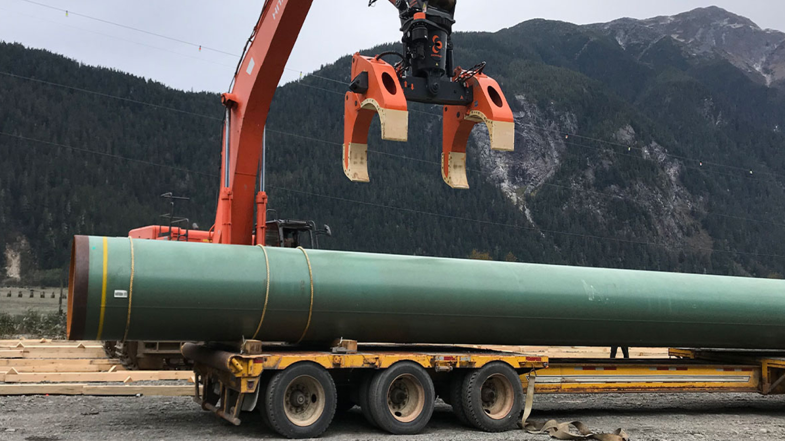 Clean Harbors Lodging Services supports Canada's energy sector by providing essential services for oil and gas and construction projects